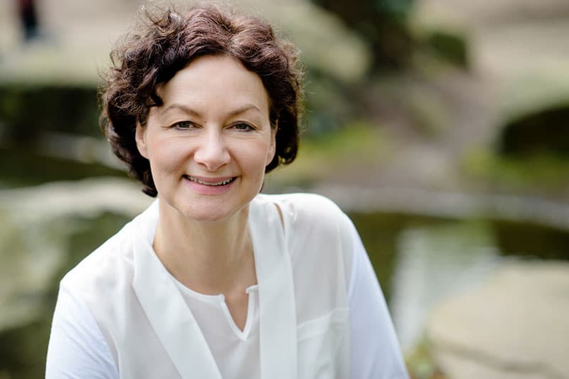 Deine Expertin für Aktien & Börse.